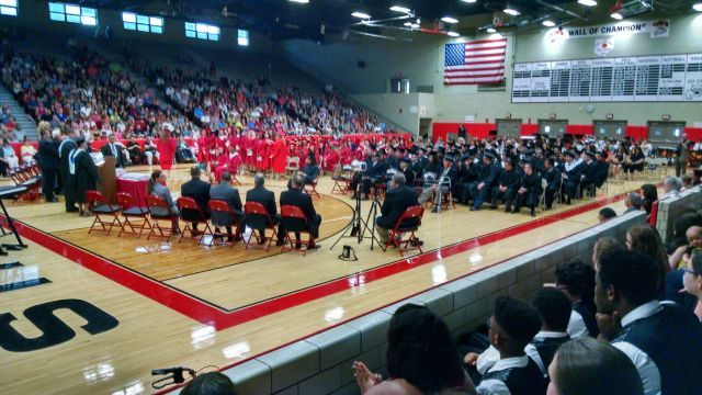 Struthers honors graduates, veterans during commencement - WFMJ.com