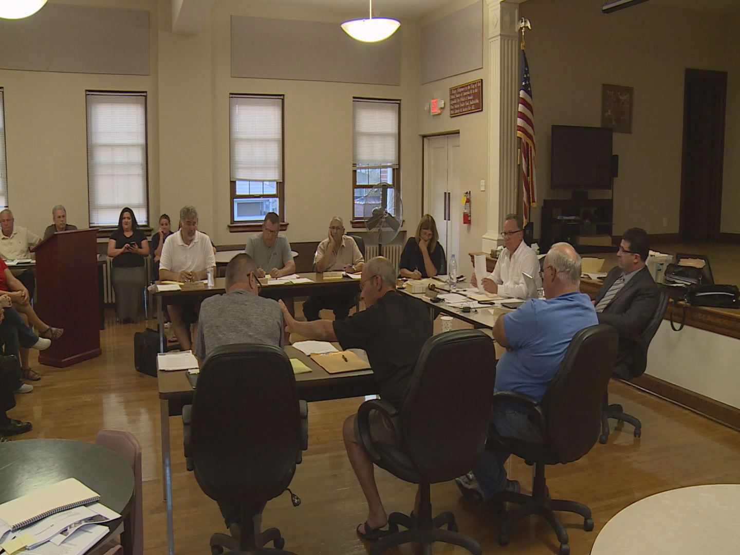 Lowellville residents question mayor about police chief