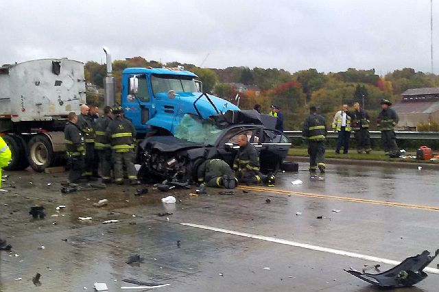 Coroner Identifies Victim Of Deadly Center Street Bridge Crash - WFMJ.com