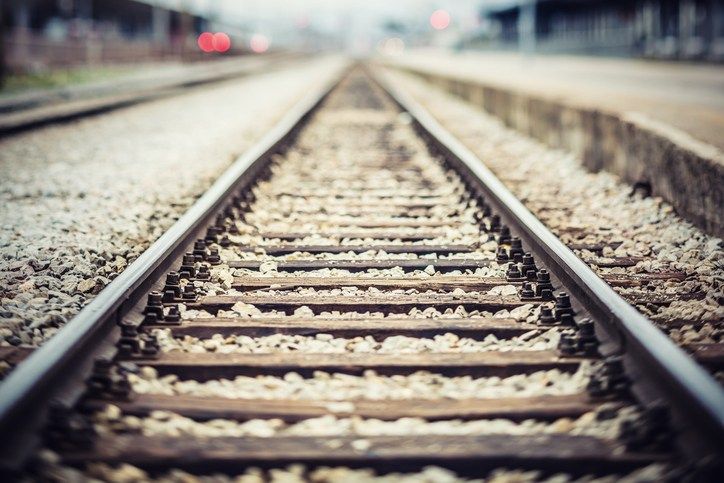 Members of Congress meet, urge leaders to pass railway safety act