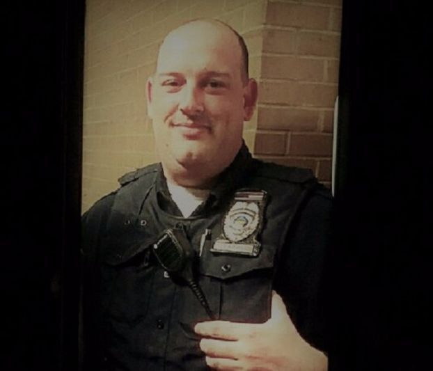 Warren police officer diagnosed with stage 4 cancer