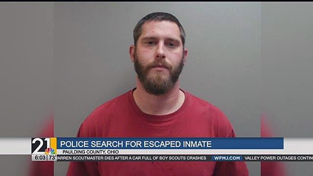 Escaped Prisoners Take Selfies, Video During Nationwide Manhunt 