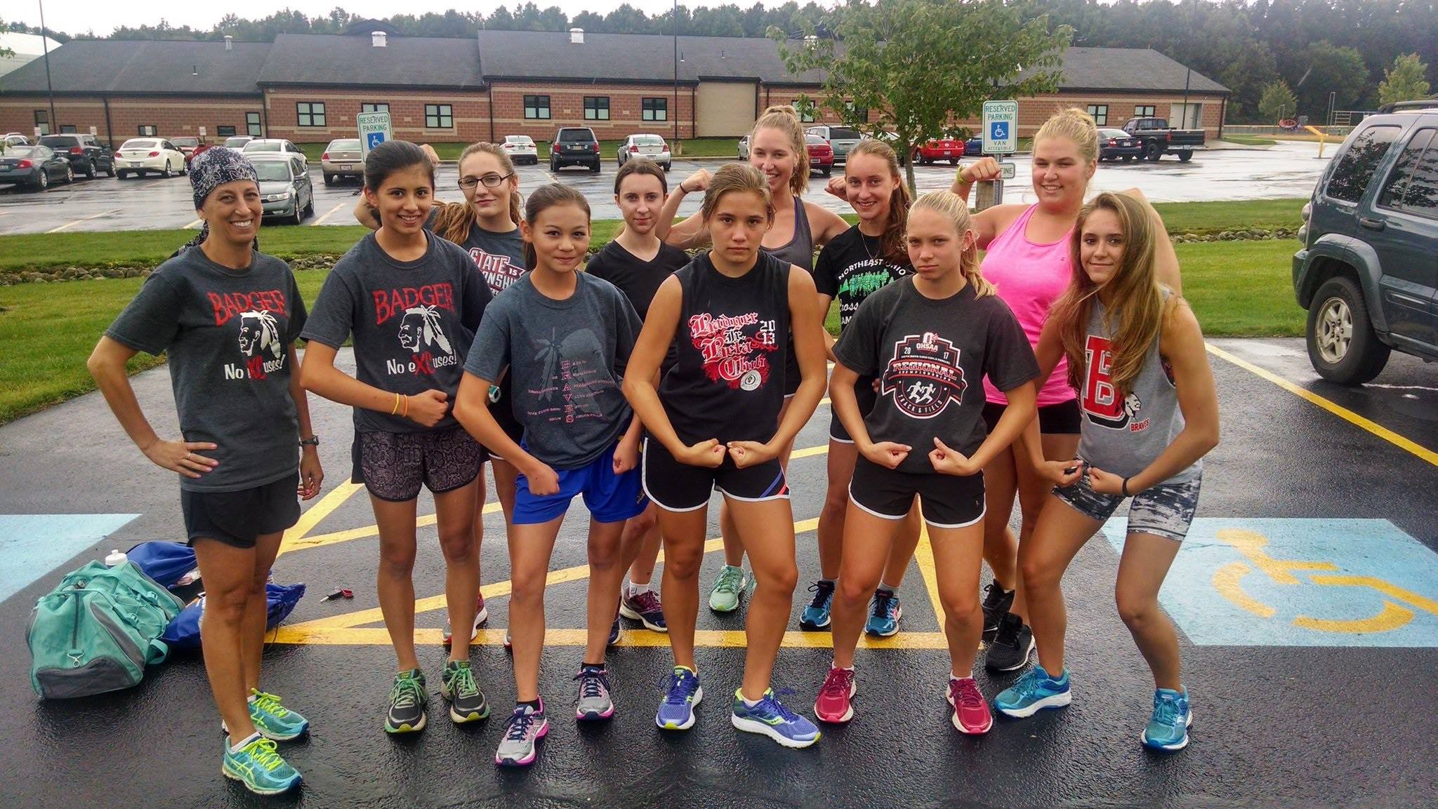 Badger XC runners honor their coach at Panerathon - WFMJ.com