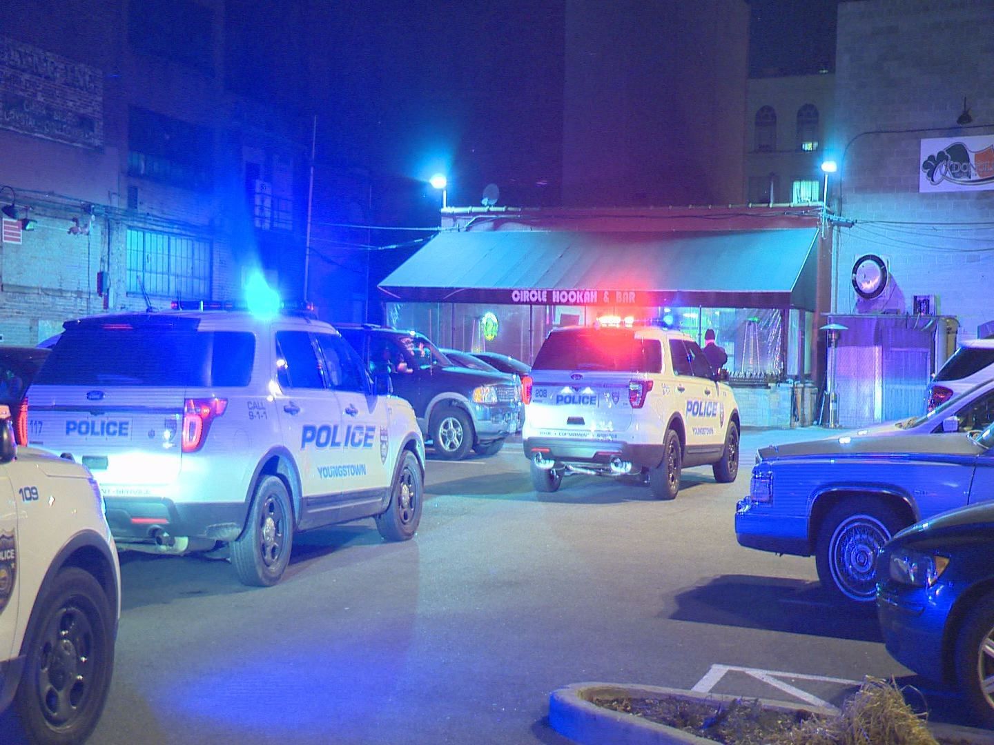 Youngstown police investigate shooting near downtown convenience store