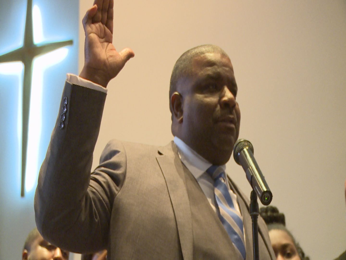 Brown officially sworn in as Youngstown's 51st mayor