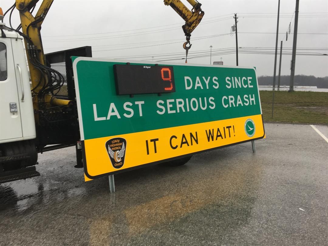 new push to ban devices while driving in ohio wfmj com ban devices while driving in ohio