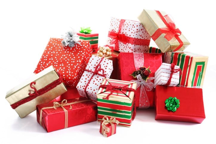 Fun Holiday Gift Ideas For Employees They Will Actually Appreciate |  Employee holiday gifts, Inexpensive holiday gifts, Employee christmas gifts