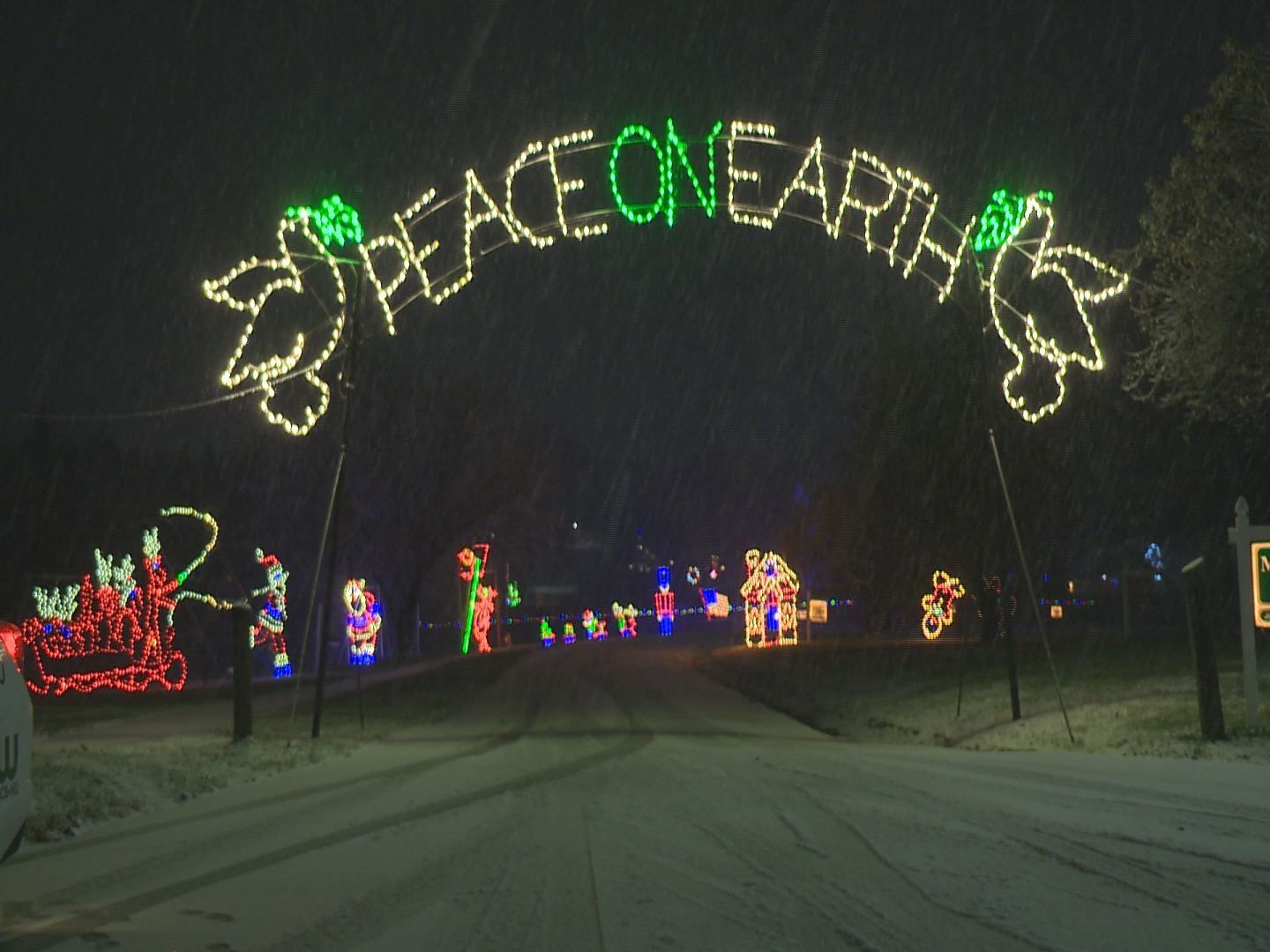 Columbiana Christmas drivethru light show ready for holiday season