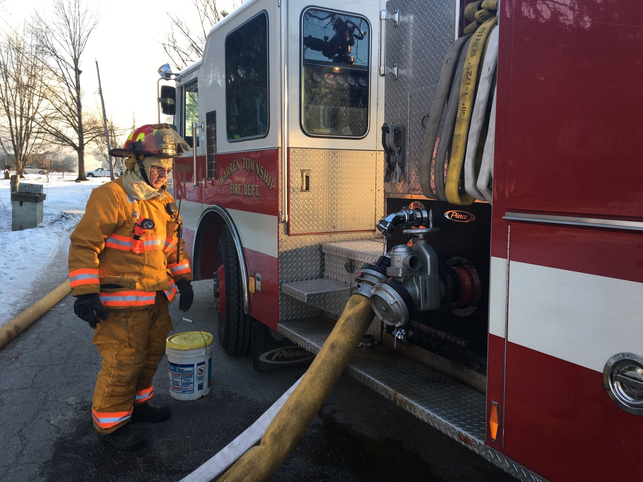 Crews battle blaze in bitter cold weather in Leavittsburg