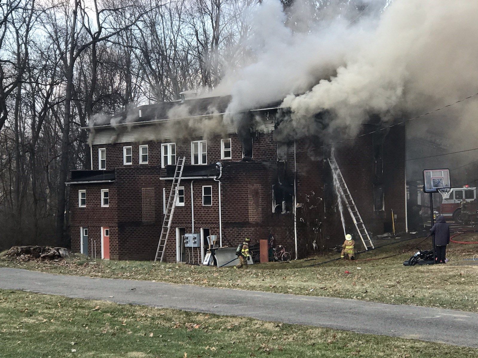 Structure fire in Newton Falls shuts down intersection News