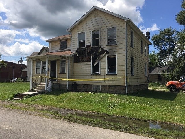 Firefighters respond to vacant house fire in Niles - WFMJ.com