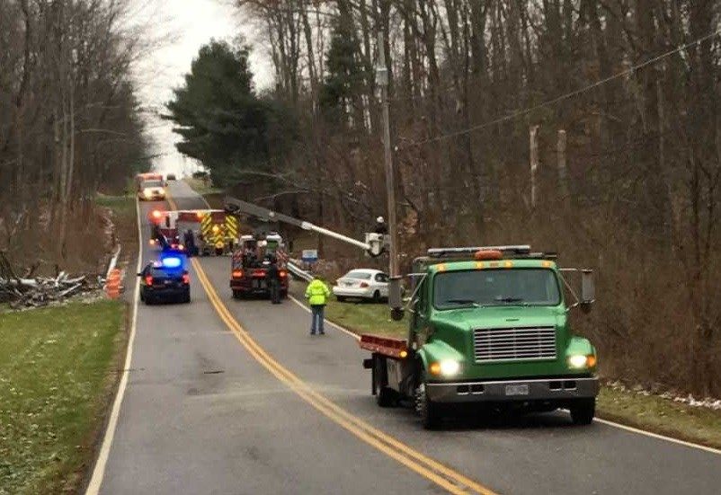 Leffingwell Road open in Canfield after crash