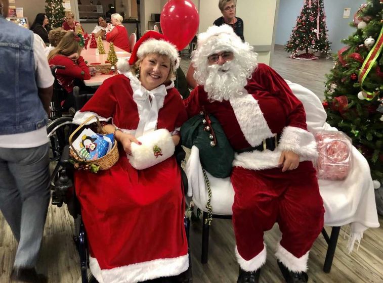 Christmas at Hillside Hospital in Warren raises money for heart, ALS Hillside Il Downtown Christmas Tour 2022