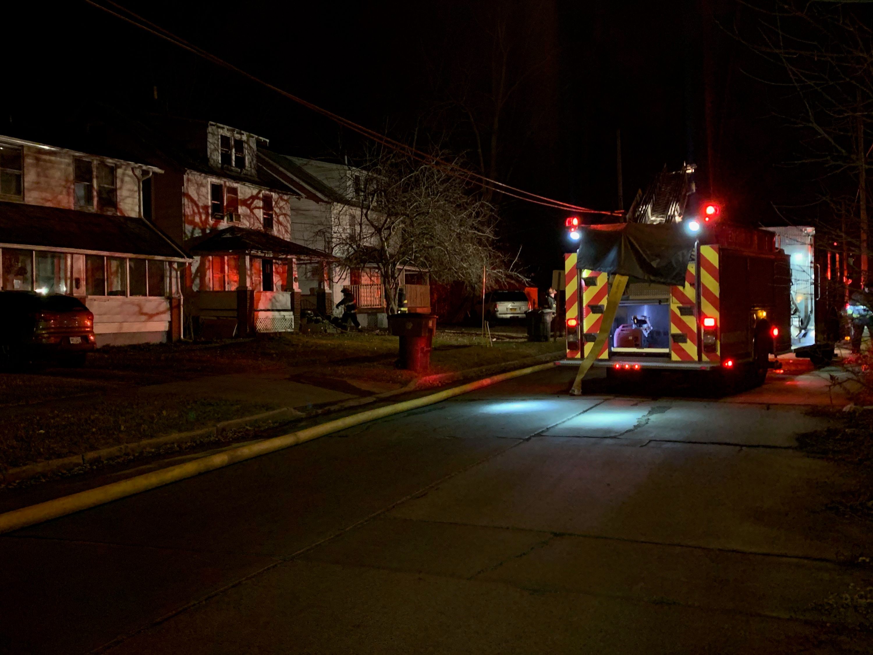 Warren officials investigate early morning house fire