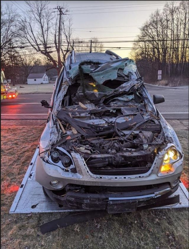 Woman charged with DUI in crash into Vienna trustee's home
