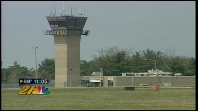 Youngstown-Warren Regional Airport receives grant - WFMJ.com News ...