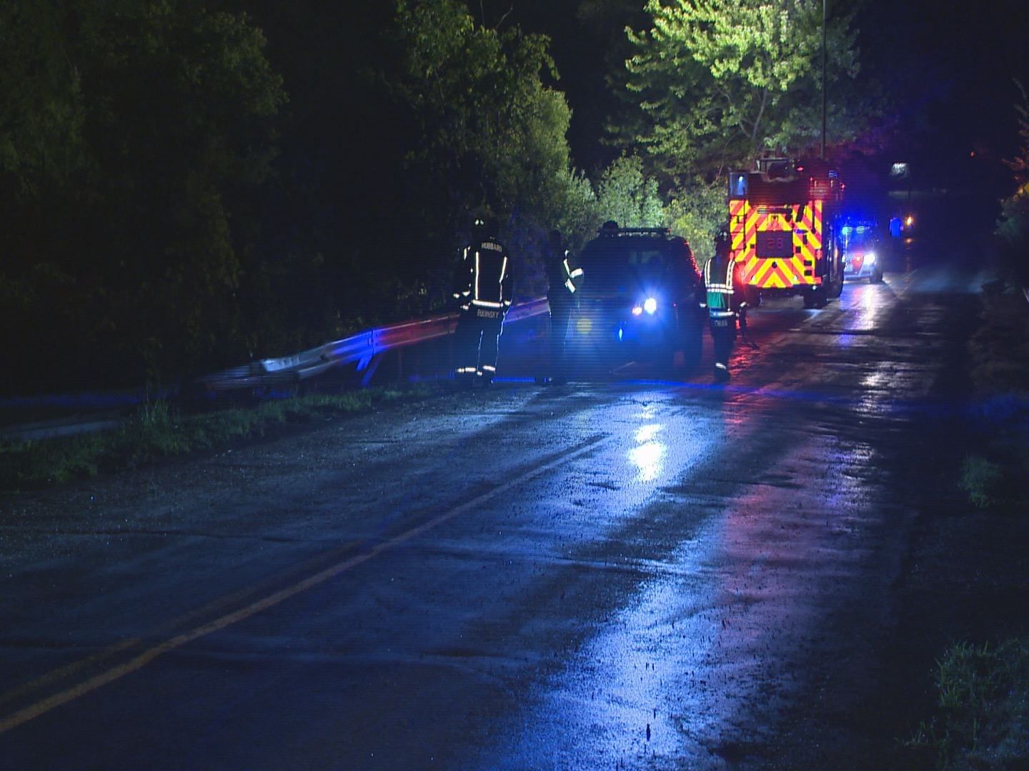 Driver barrels into lake in Hubbard