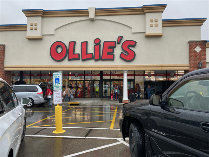 Ollie's Bargain Outlet opens new store in Hermitage