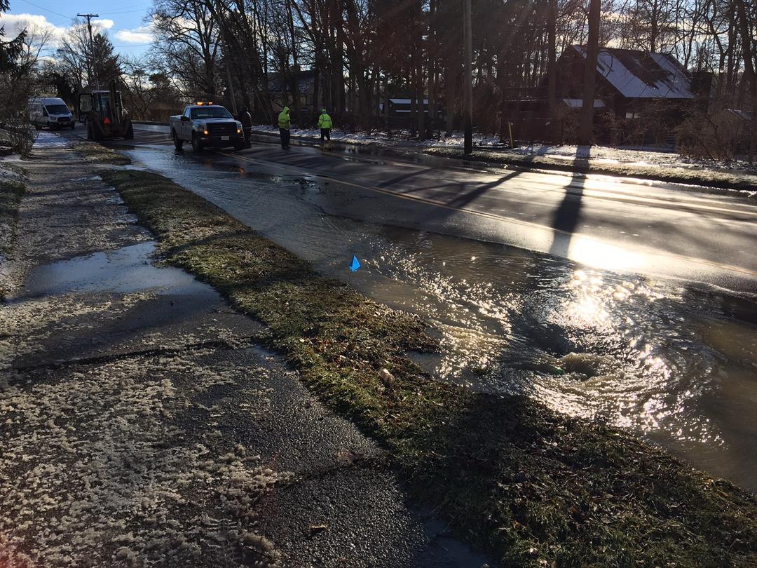 Water Main Break Shuts Down Section Of Glenwood Avenue - WFMJ.com