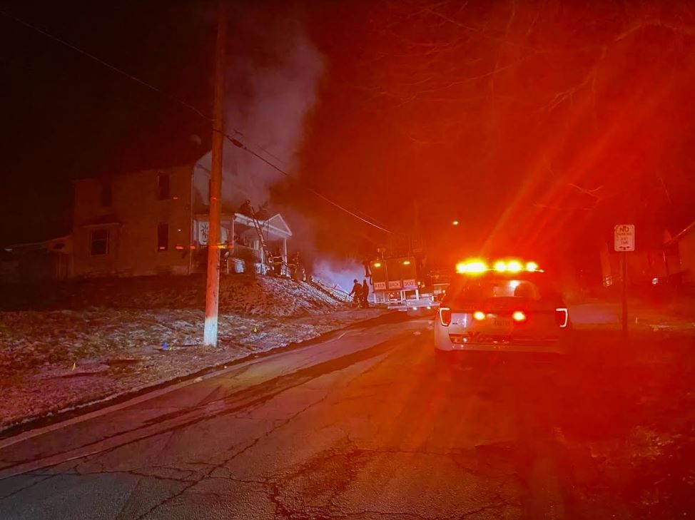 Crews douse house fire in Youngstown near Oak Hill