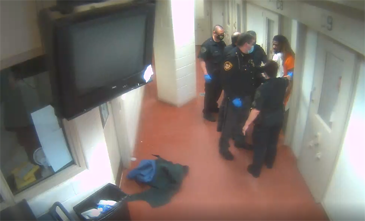 3 deputies hospitalized after altercation with Mahoning jail inmate