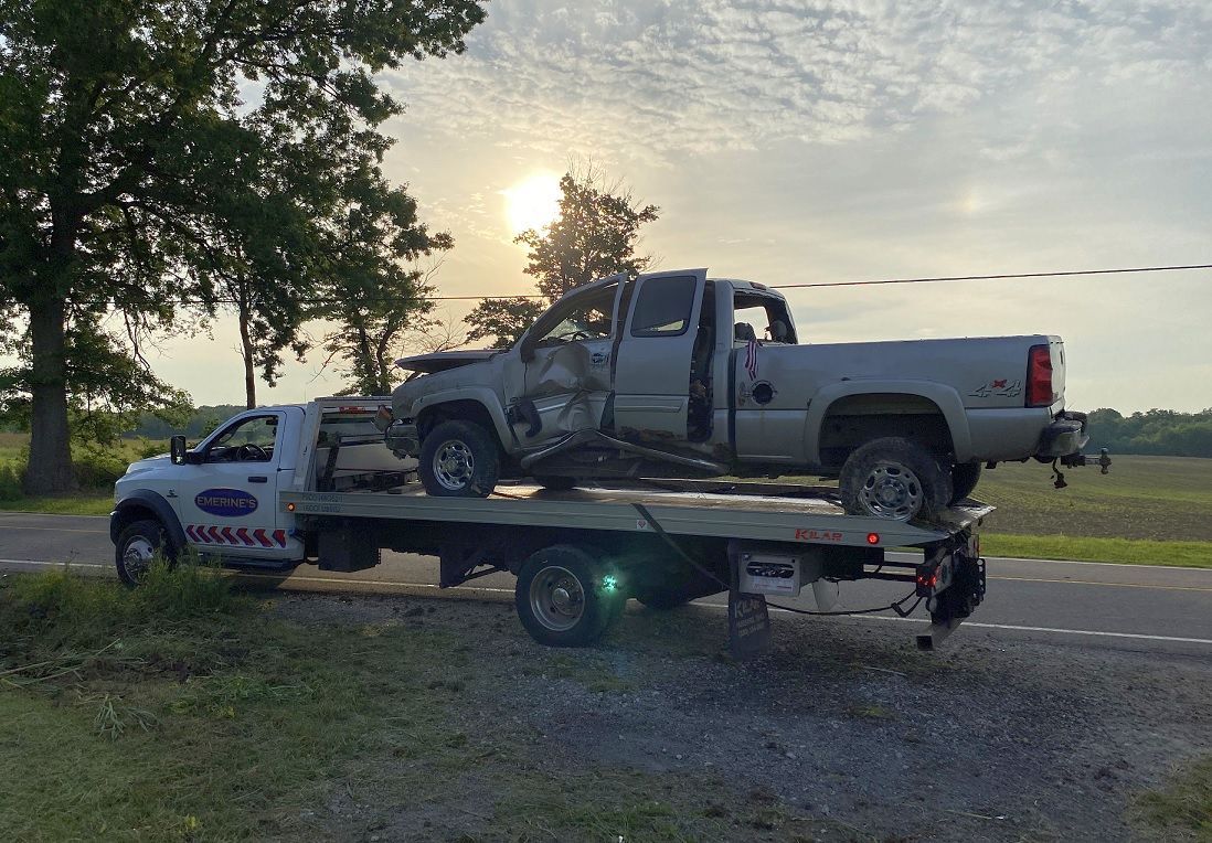 Three injured in Farmington crash