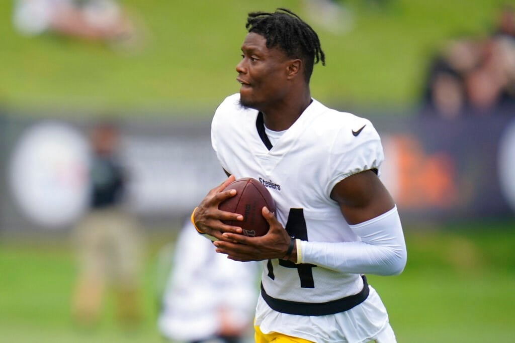 Georgia Bulldog George Pickens Turning Heads With Pittsburgh Steelers