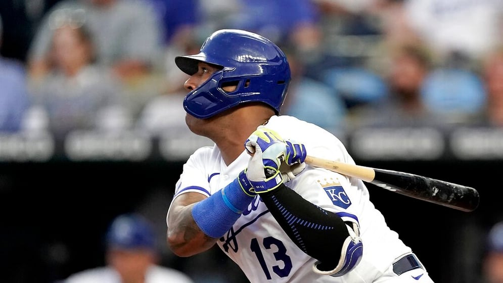 Perez's sac fly in 9th lifts Royals to win over Guardians 