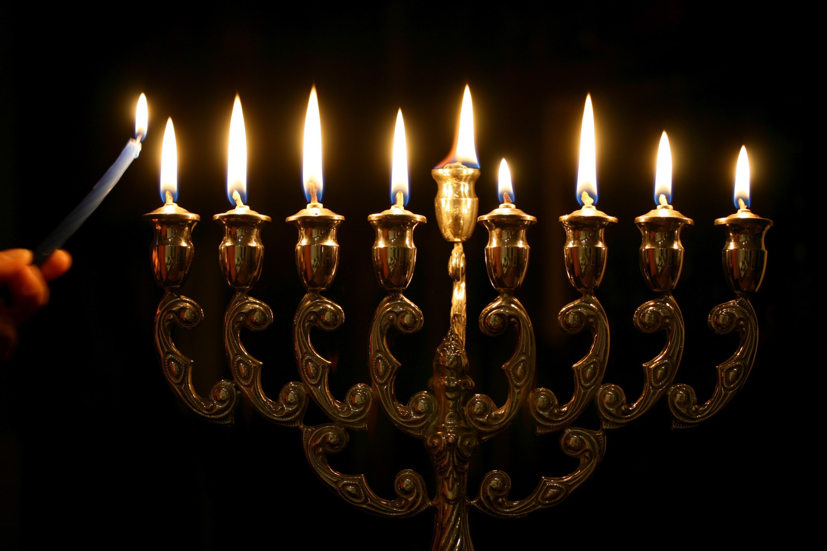 Nine-foot menorah to light up JCC in Youngstown