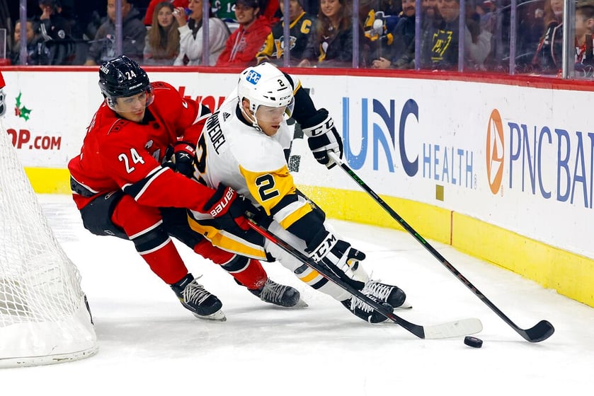 Staal's goal caps Hurricanes' comeback win vs. Penguins 