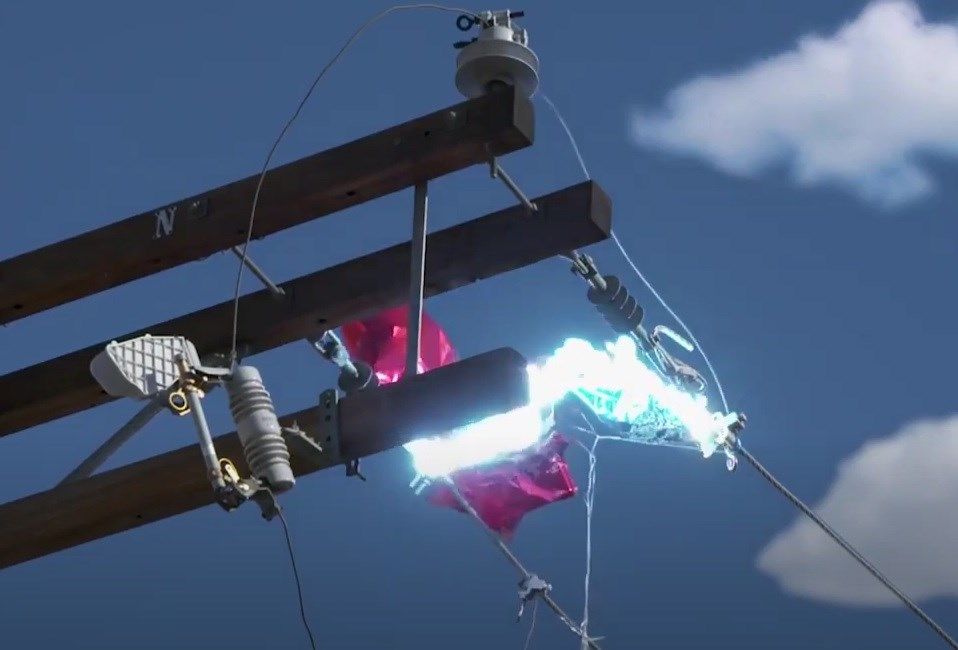 Foil balloon blamed for hundreds of power outages in Youngstown