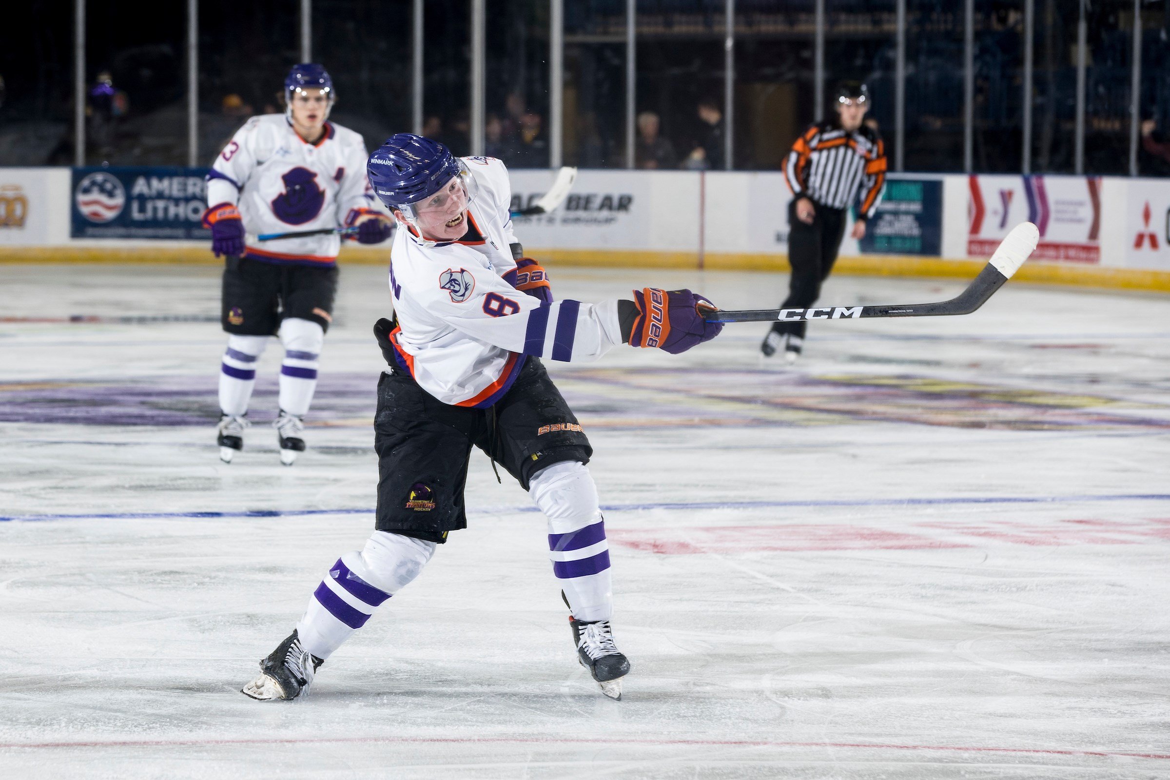 Bears Trick Phantoms, 4-1