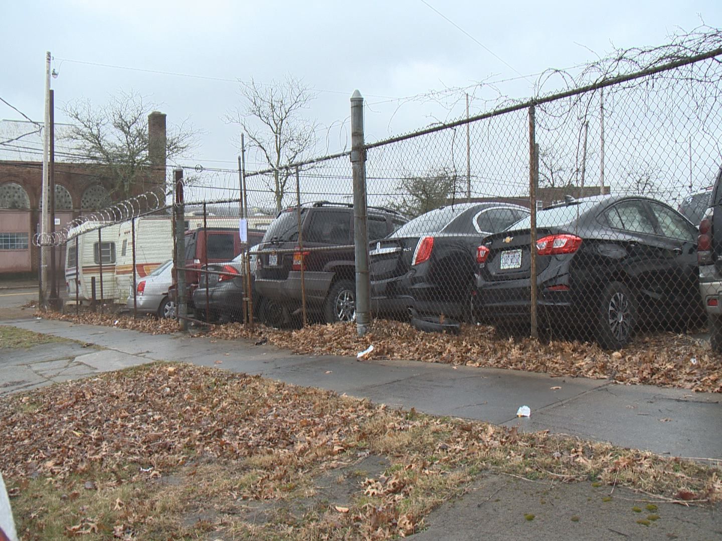 Neighbors, businesses complain of 'junkyard' on Youngstown's north side