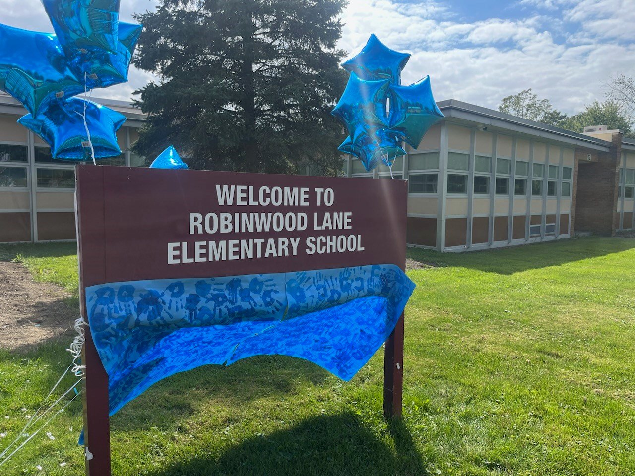 Blue ribbons are twice as nice for Bay Village elementary school 