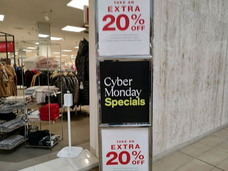 Cyber monday 2025 deals clothing stores