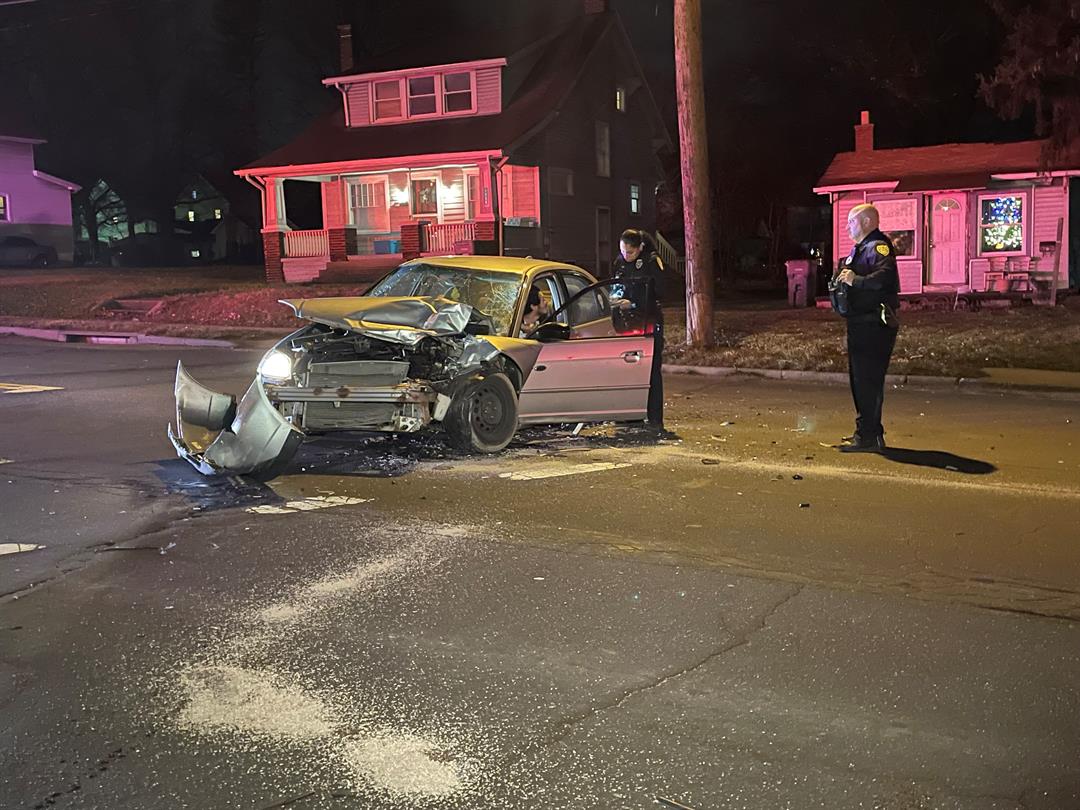 At least one injured after twocar crash in Brownlee Woods neighborhood in Youngstown