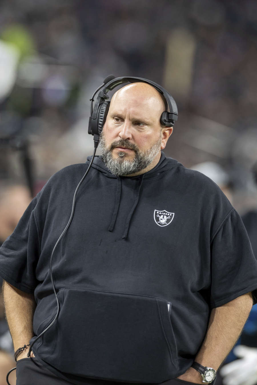 Giants hiring former Raiders OL coach Carmen Bricillo
