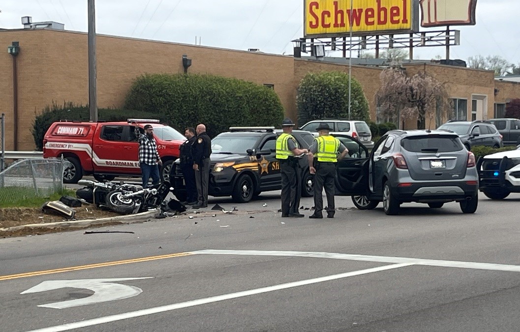 Injury reported from car-motorcycle crash on Youngstown’s Southside – WFMJ