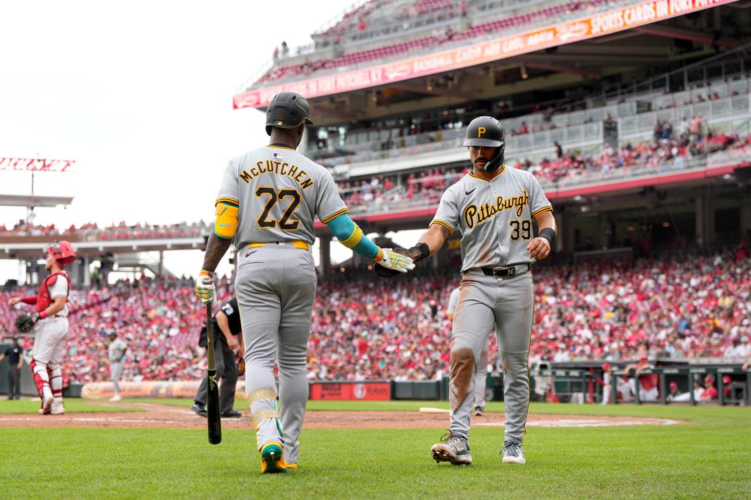 McCutchen Hits 2-run Homer And Pirates Beat The Reds 6-1 To Win Series ...