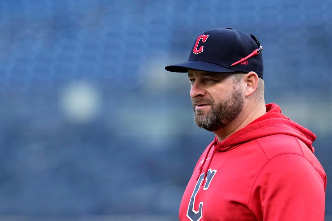 Cleveland's Vogt and Milwaukee’s Murphy win Manager of the Year for 2nd straight season