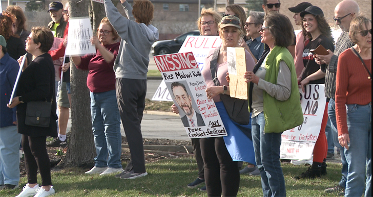 Protesters gather outside Boardman restaurant, calling for ...