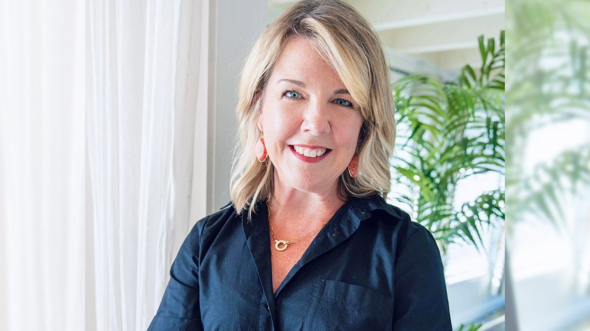 Secretary of State candidate Allison Russo files petiton, signatures