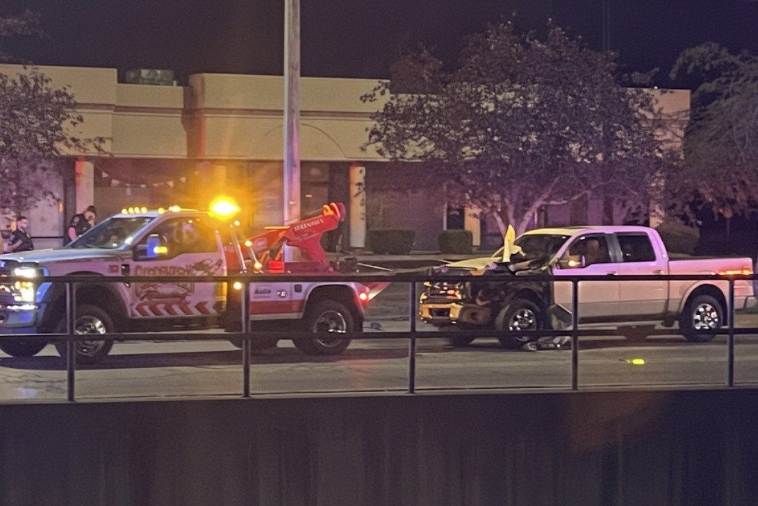 Early morning crash damages pickup truck in Sharon