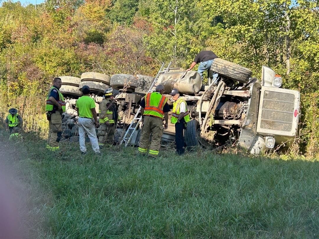 Fuel tank leaks after truck rolls over on I-80 in Trumbull County