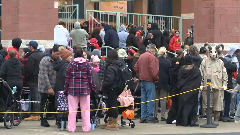 Over 1,500 trick-or-treaters gather at Eastwood Field