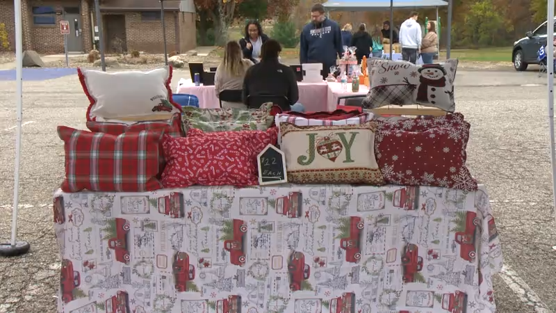 Austintown market brings holiday haul to Stacey Pavilion