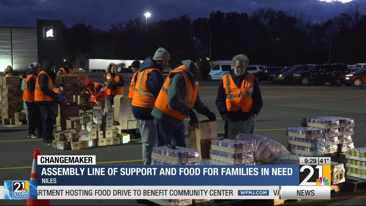 CHANGEMAKER: Assembly line of support and food for families in need