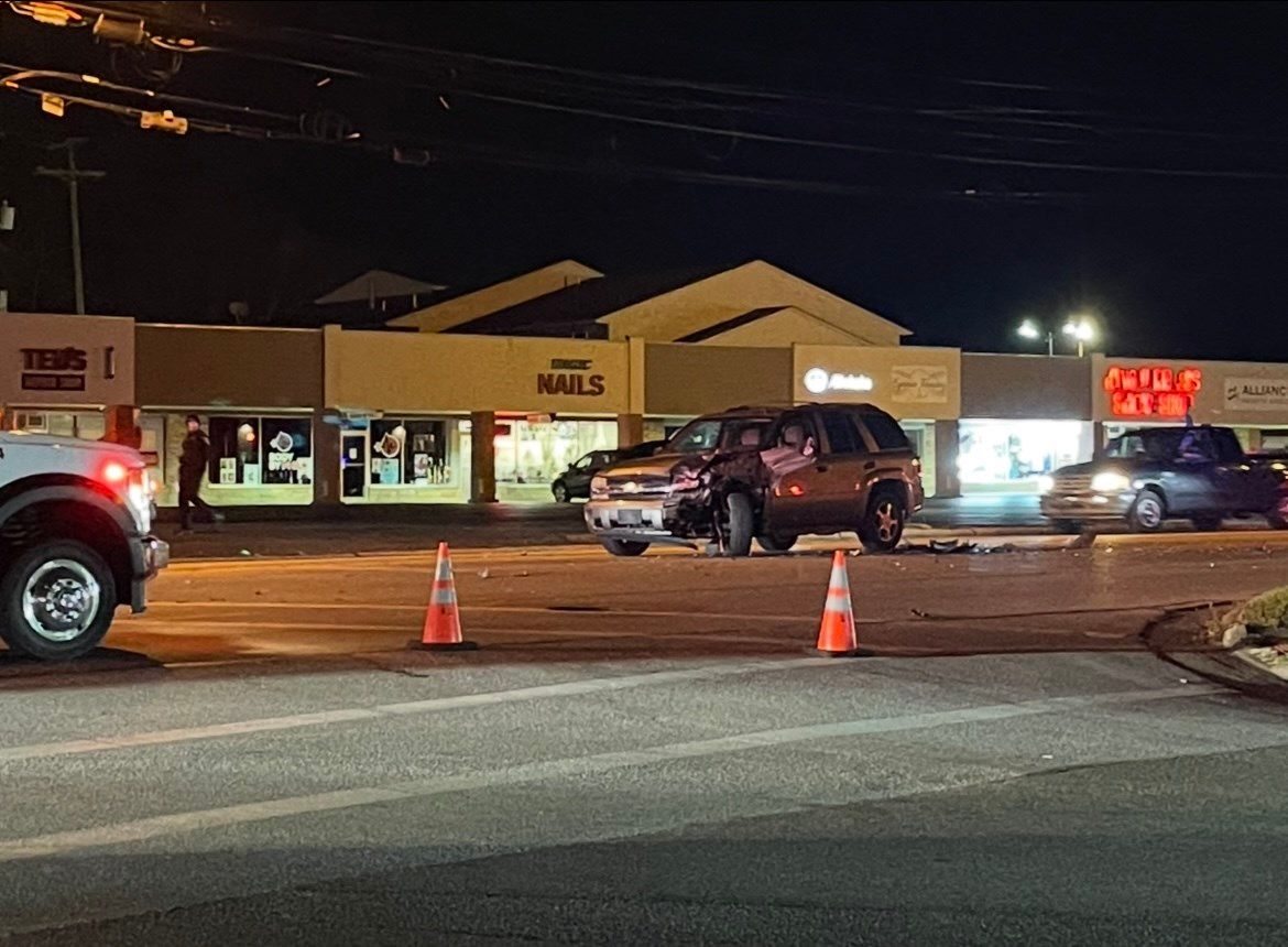 Three-car crash slows traffic at Austintown intersection