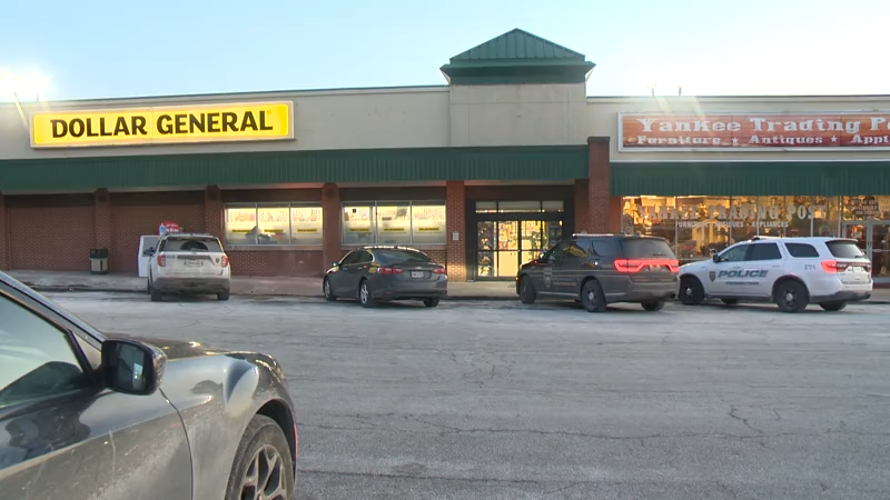 Police respond to incident at Youngstown Dollar General