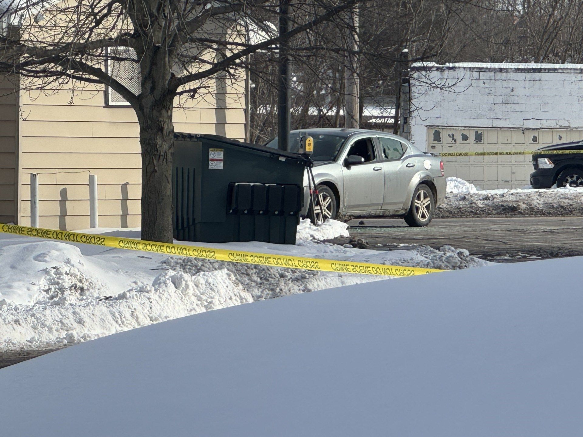 Man dies after shooting in Warren parking lot